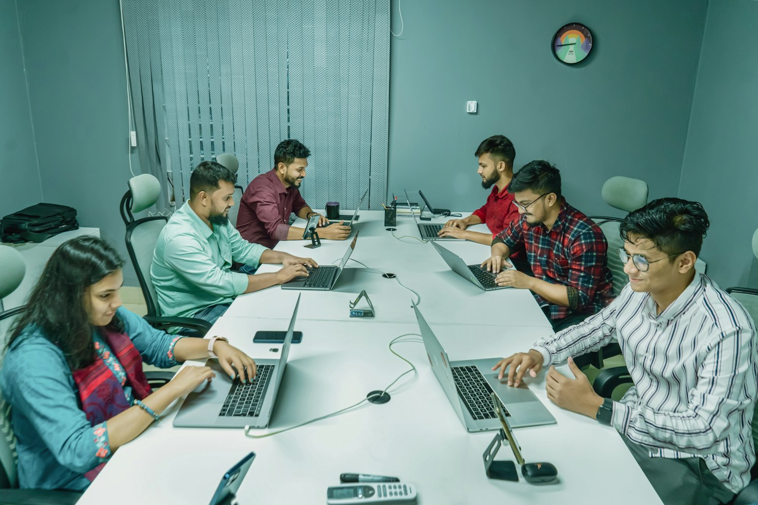 Retail and e-commerce support team